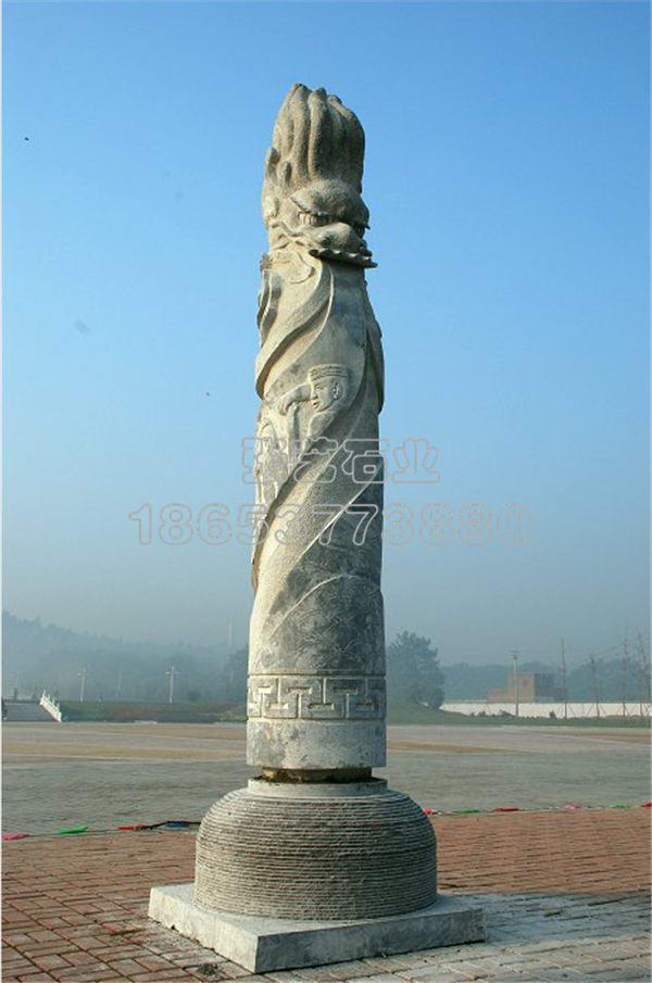 十二生肖文化柱龍