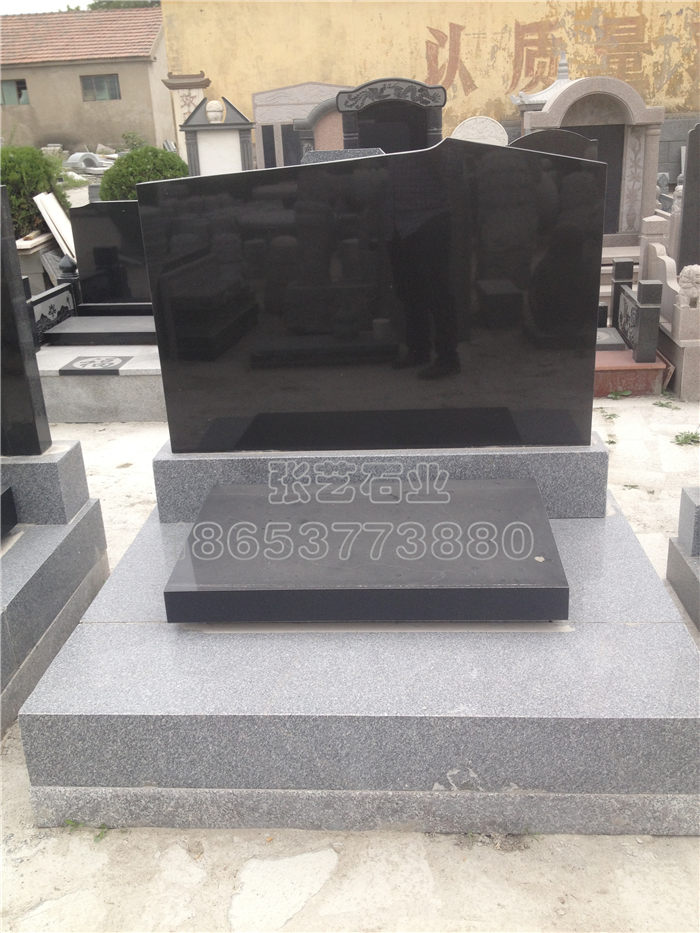 花崗巖石雕墓碑